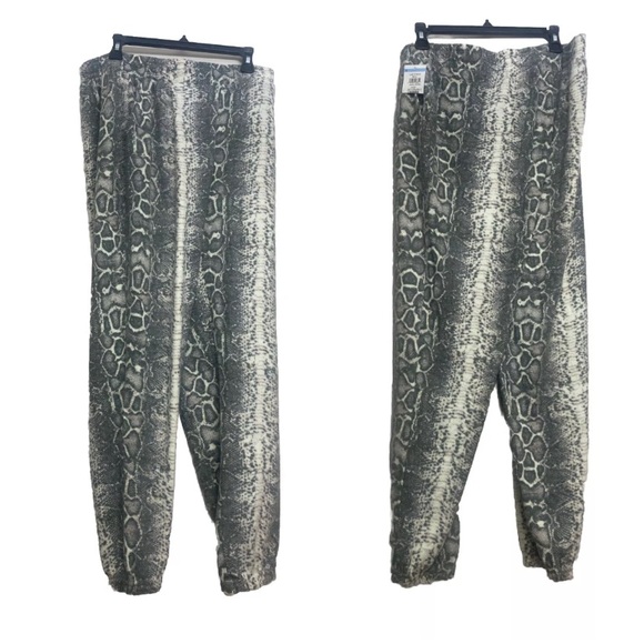BB Dakota Gray Snake Skin Hiss Hers Womens Loungepants Sweatpants Large NEW - Picture 3 of 6